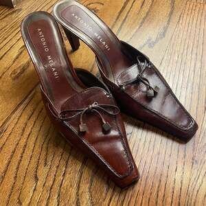 Antonio Melani Brown Lizard-Embossed Leather Bow Mule Heels 8.5